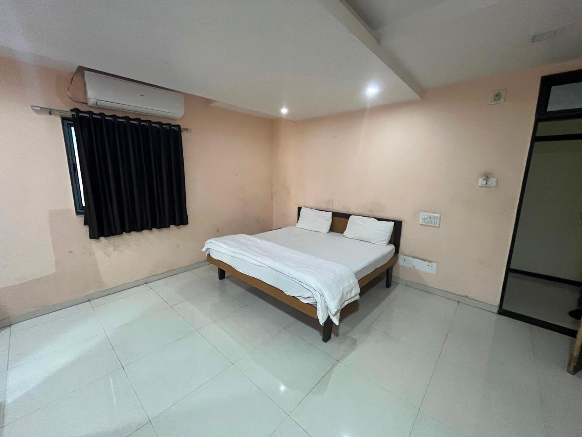 Ānand Oyo Hotel Rio Inn المظهر الخارجي الصورة